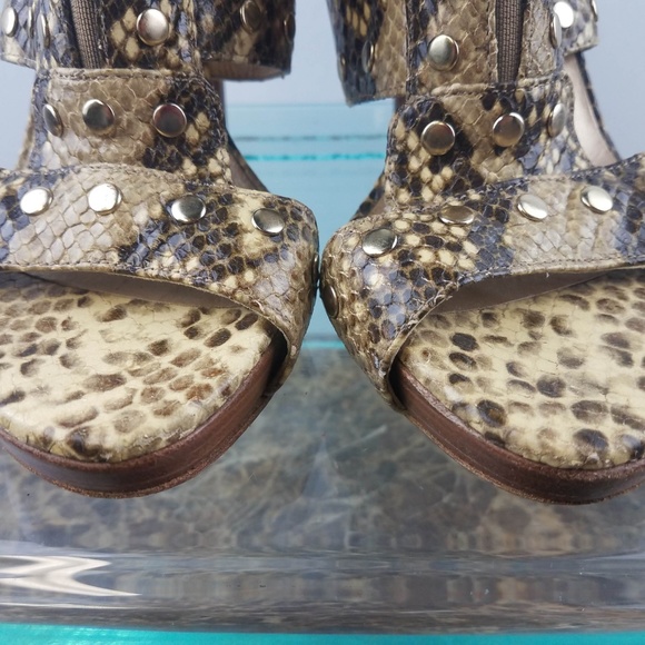 Stuart Weitzman Snake Stiletto T-Strap Pumps 6.5M - Picture 4 of 8